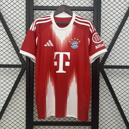 Bayern Munich Home Player Version 25/26